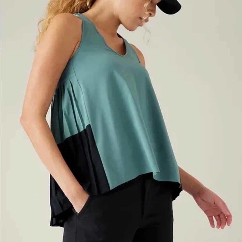 ATHLETA Swing Forward Pleated Tank, New!
